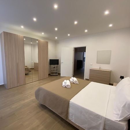 Casetta Al Molo Trapezoidale ปาแลร์โม ภายนอก รูปภาพ