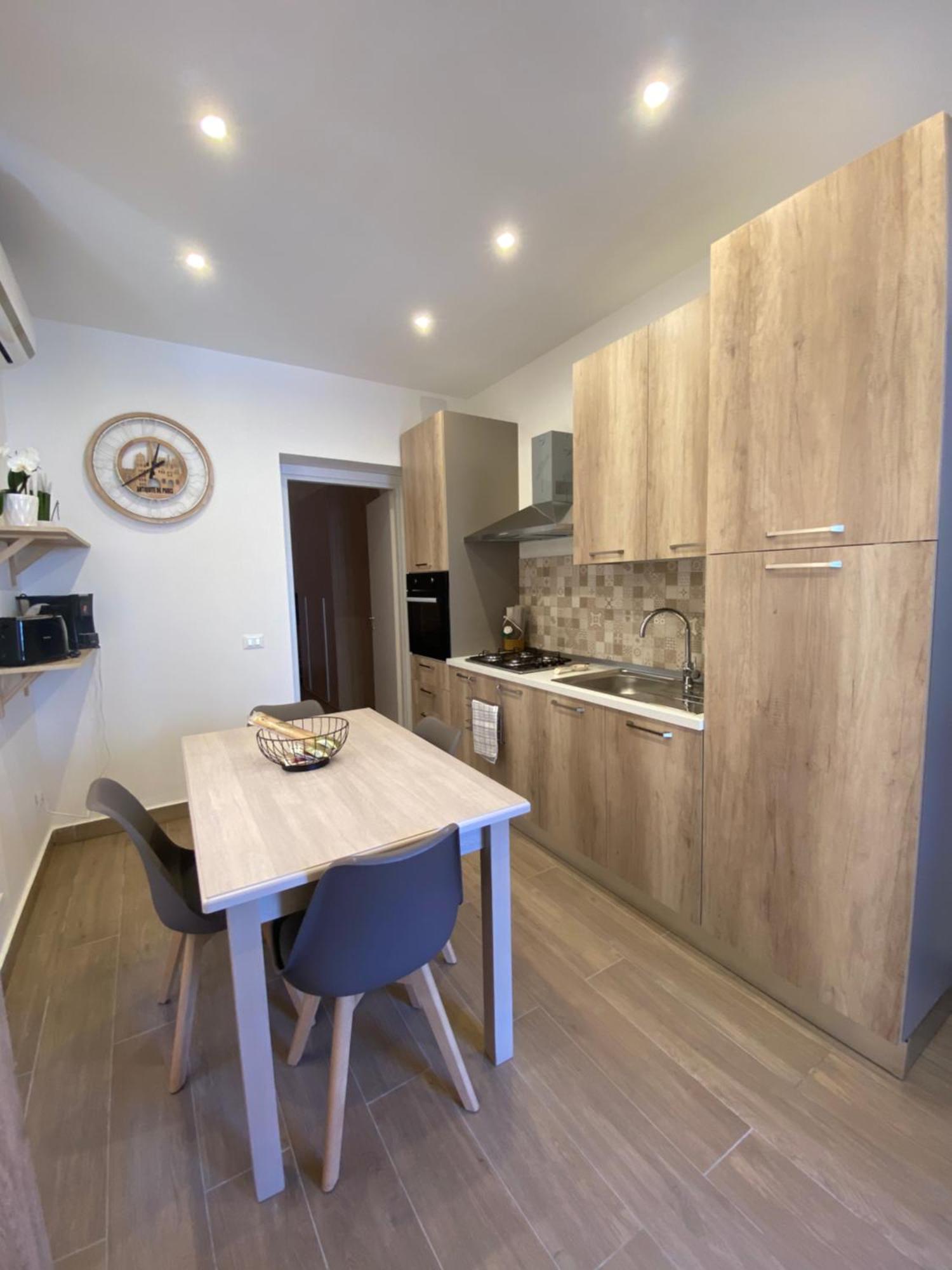 Casetta Al Molo Trapezoidale ปาแลร์โม ภายนอก รูปภาพ